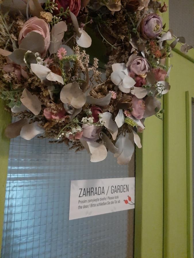 Dum U Sipku Hotel Krásná Lípa Bagian luar foto