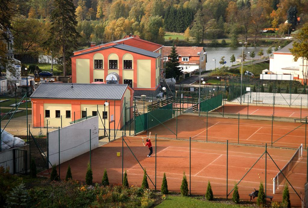 Dum U Sipku Hotel Krásná Lípa Bagian luar foto